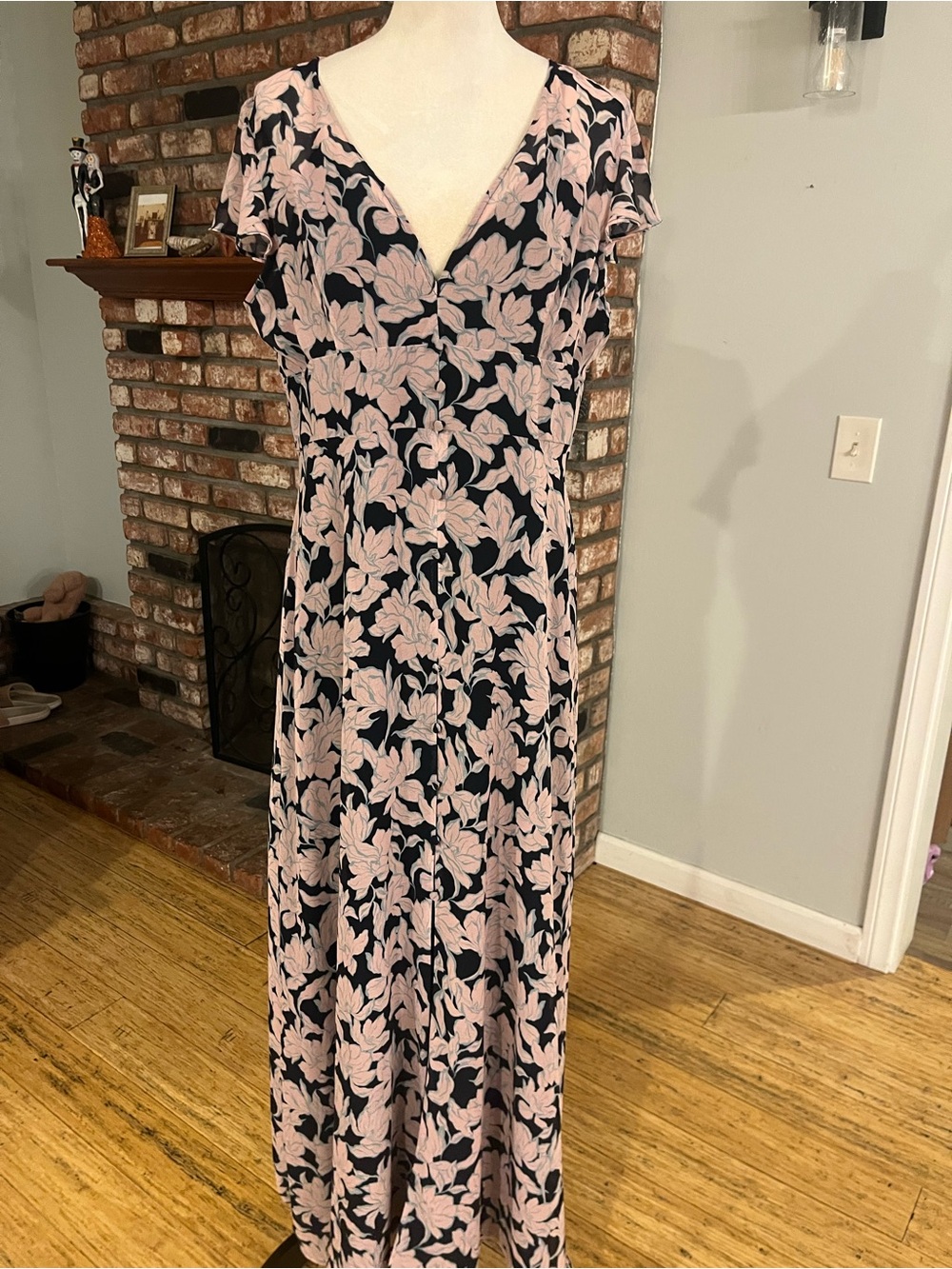 Hutch $198 PTP 22 Navy Maxi Dress with Blush Floral Print - Picture 2 of 7